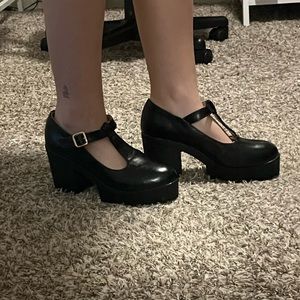 Mary Jane platforms black size 10 women’s